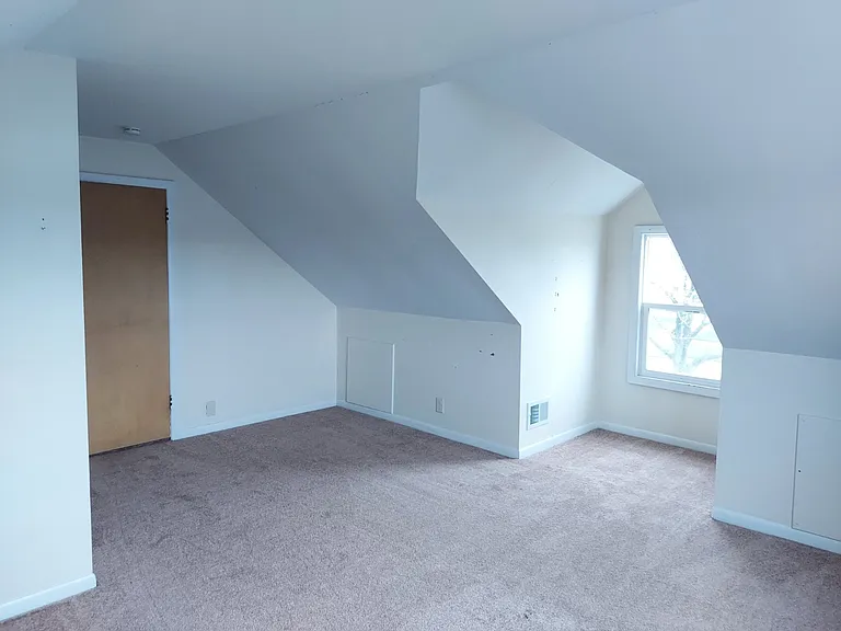 607 Indiana St — Photo 13
