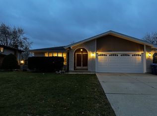 2411 Old Tavern Rd, Lisle, IL 60532