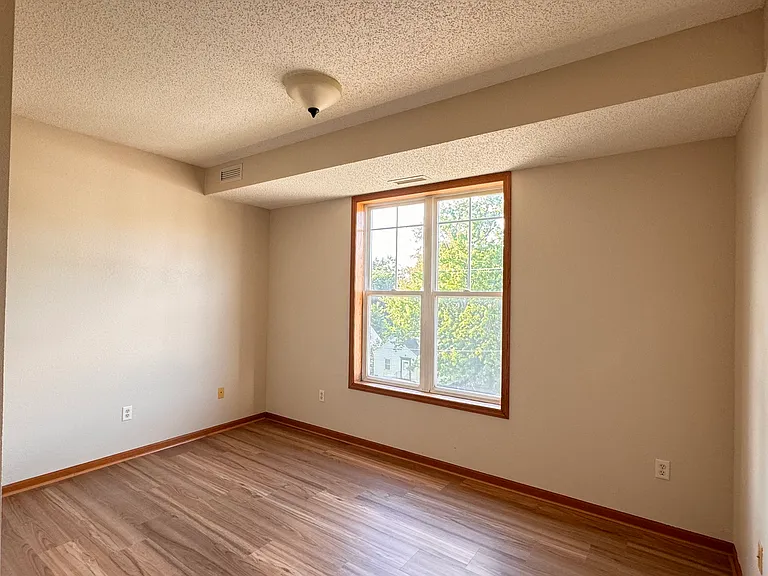 1776 Maryland Ave E #309 — Photo 8
