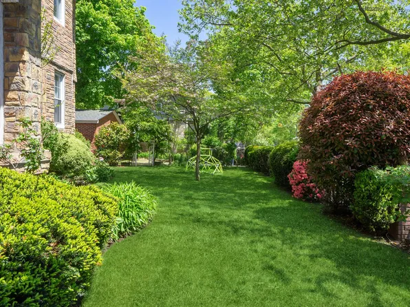 685 East 22nd Street image 34 of 38