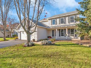 1413 Marigold Ln, Minooka, IL 60447