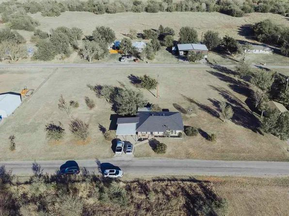 317 S Hillside Rd, Apache, OK 73006