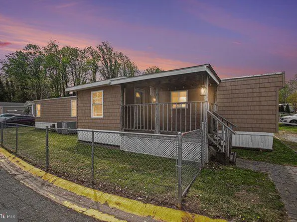 41 Courage Ln, Stafford, VA 22554
