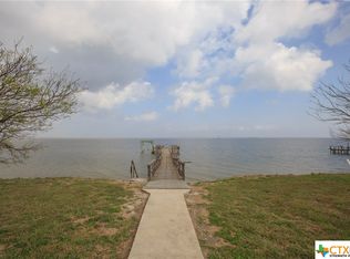 1954 Washington Ave, Pt Lavaca, TX 77979