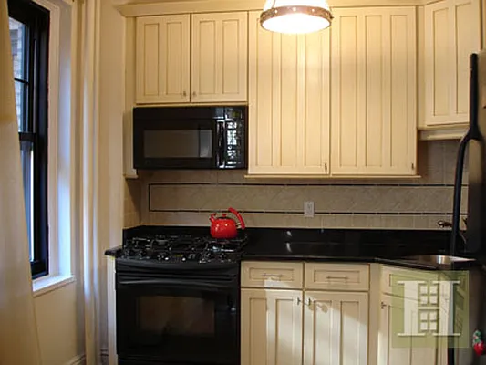 Rented by Halstead Real Estate | media 15