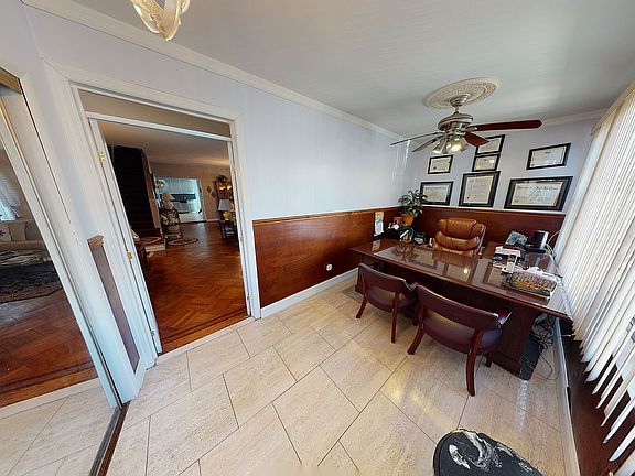 4th image of 4210 Avenue
