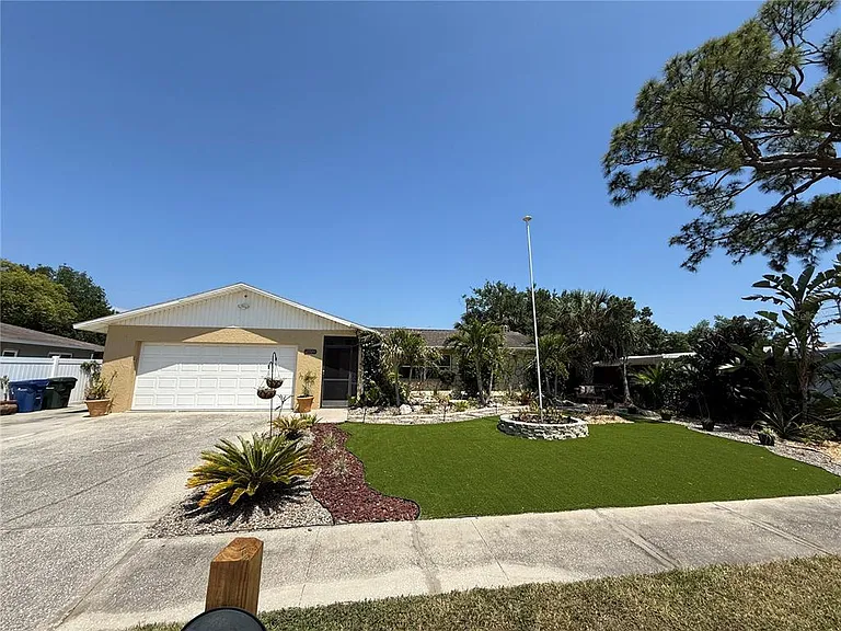 2729 Nodosa Dr — Photo 1