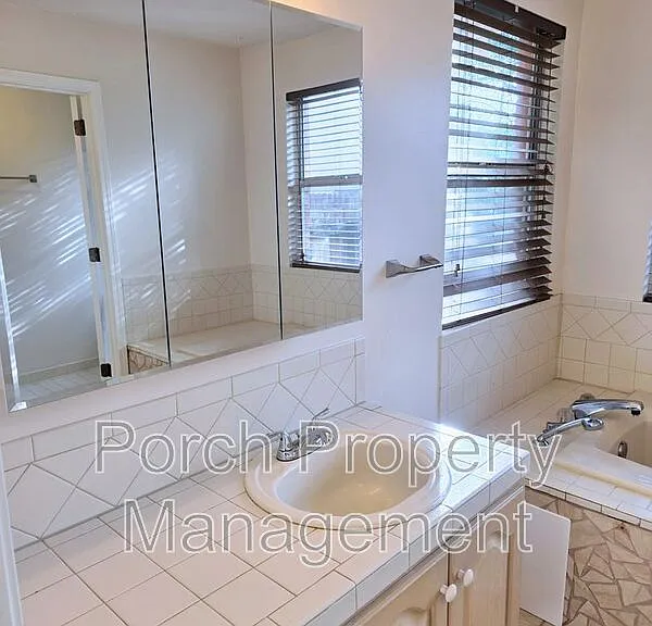 303 Shoreline Dr — Photo 21