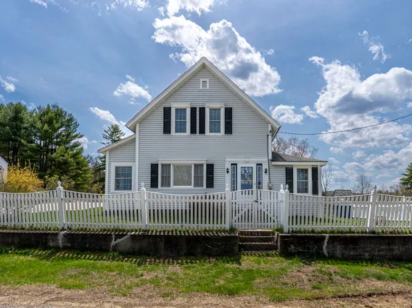 16 Montgomery Drive, Farmington, NH 03835