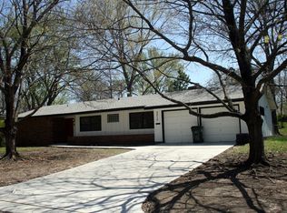 2213 Westdale Rd, Lawrence, KS 66049