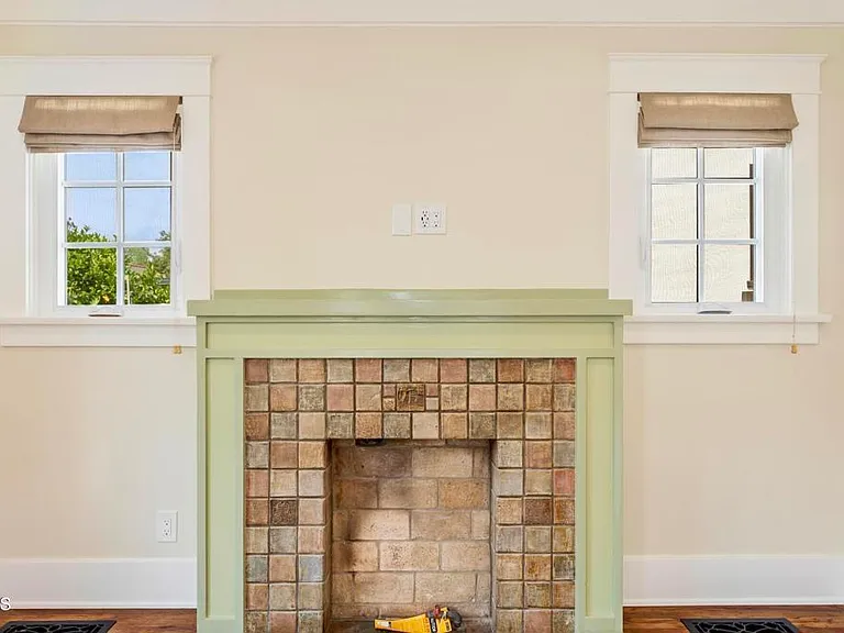 520 S Los Robles Ave #4 — Photo 7
