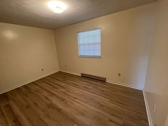 5th image of 990 Chicago Ave #994-K