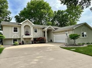 300 Woodland Dr, Rantoul, IL 61866