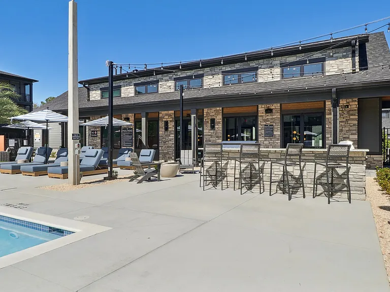 The Liliana Apartment Homes — Photo 11