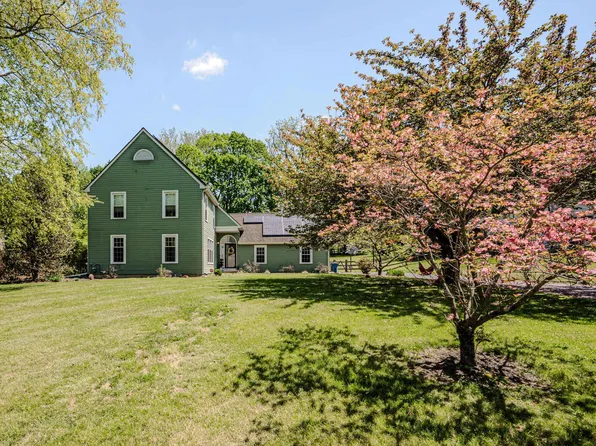 21 Farmingdale Ln, Newark, DE 19711