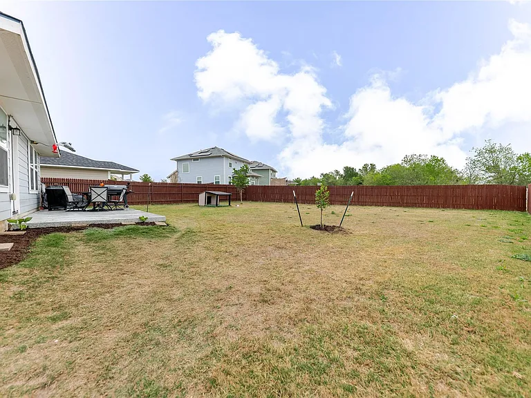 303 Schuyerville Dr — Photo 24