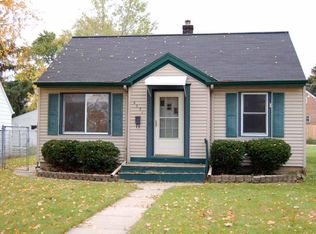 6031 W Lincoln Creek Dr, Milwaukee, WI 53218
