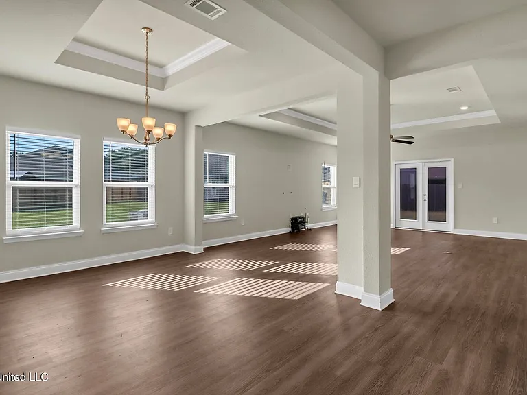 8025 Crawford Dr — Photo 5