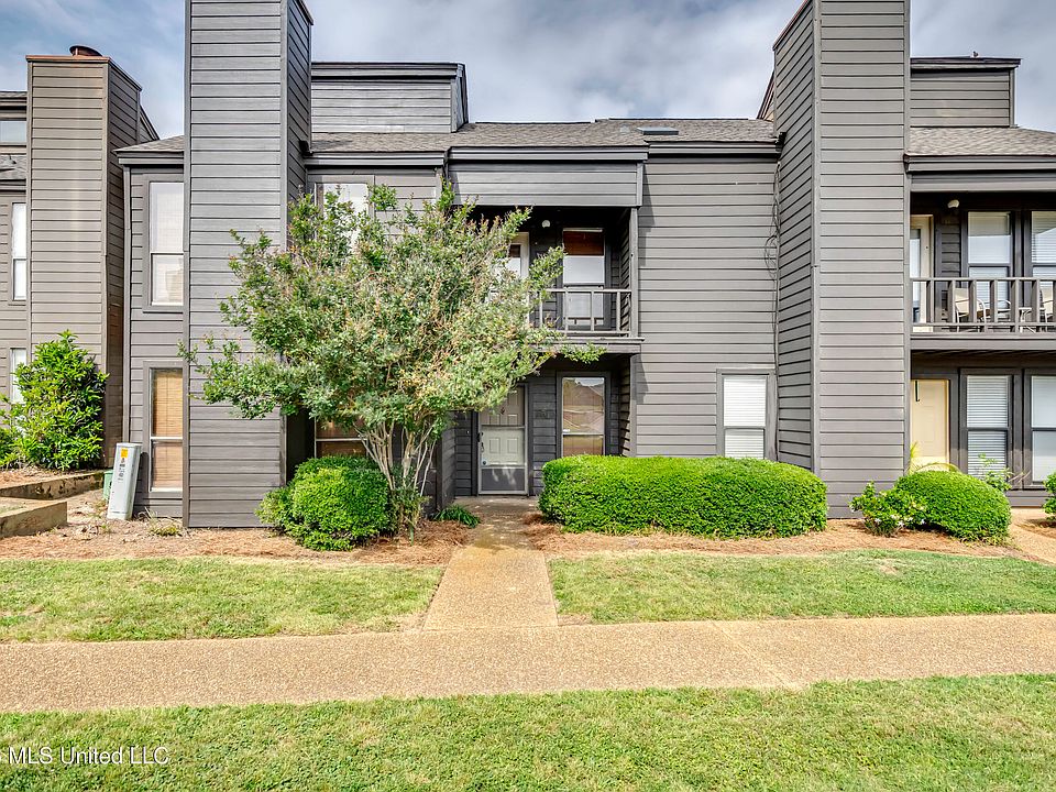 1st image of 31 Lake Barnett Dr
