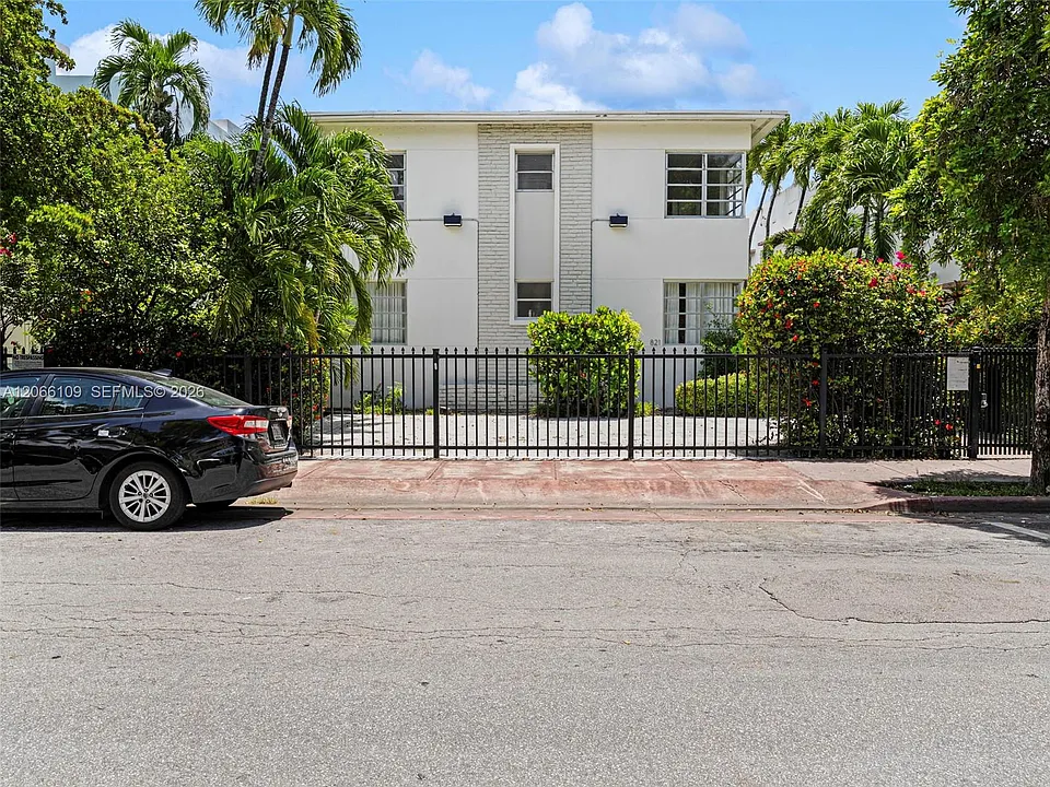 821 Jefferson Ave #3