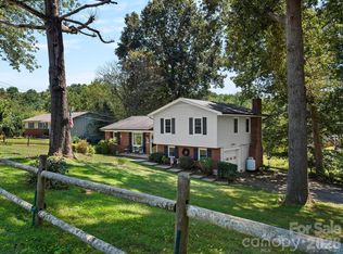 86 Debra Ln, Asheville, NC 28806