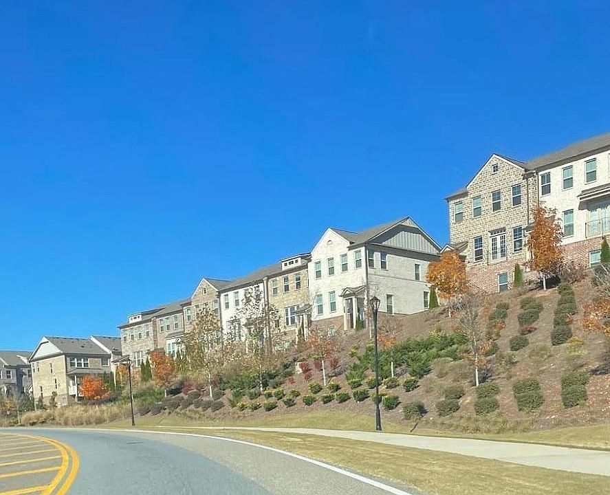 2nd image of 369 Commons Ave