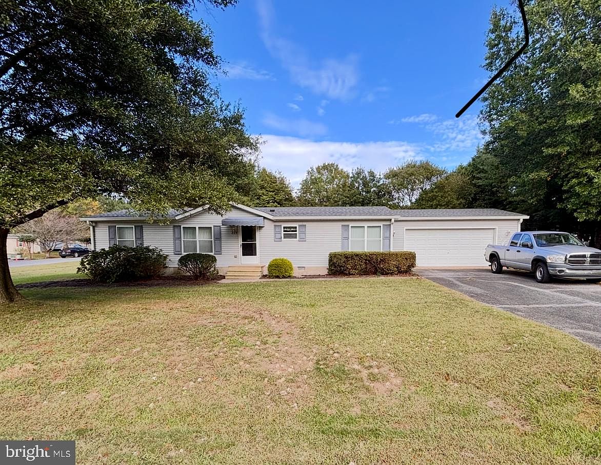 229 W Holly Dr, Lincoln, DE 19960 | MLS #DESU2098978 | Zillow