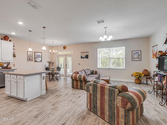 4th image of 31 Huntington Pl