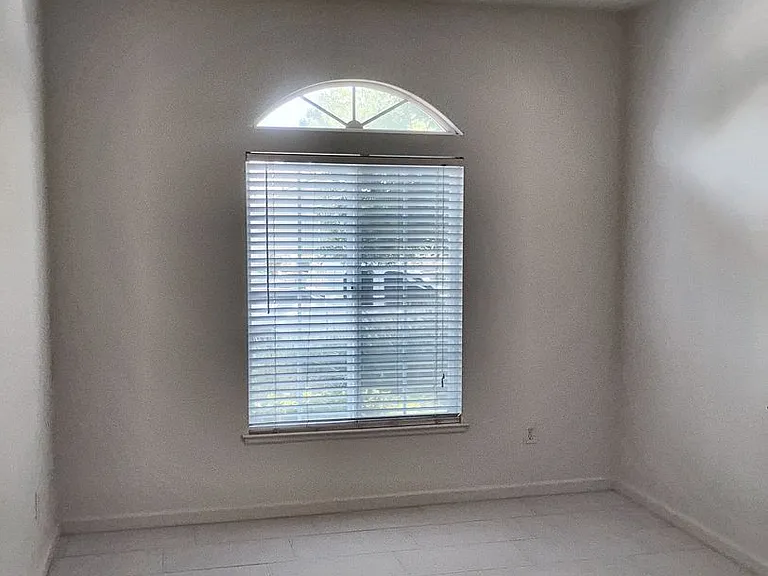 628 Gateway Dr — Photo 15