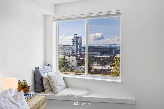 2 bed, 711 sqft, $2,990 — Photo 2