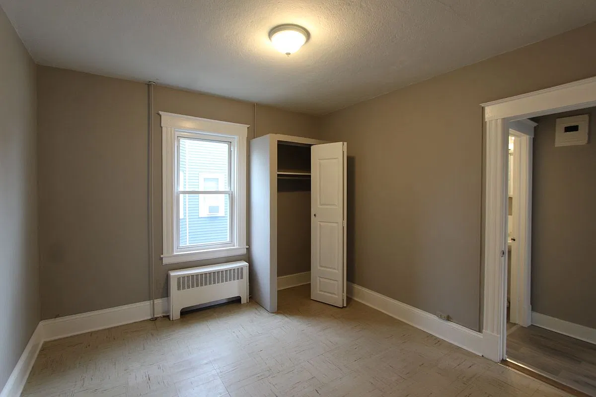 2 bed, 1.0 bath, 1167 sqft, $1,600 — Photo 4