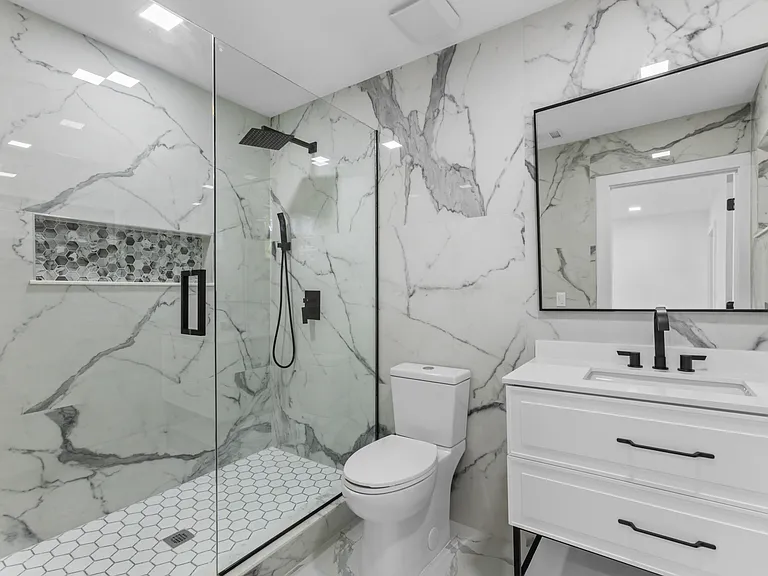 131 Toledo Way NE — Photo 15