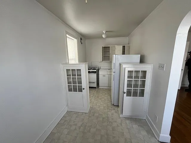 725 S Negley Ave — Photo 14