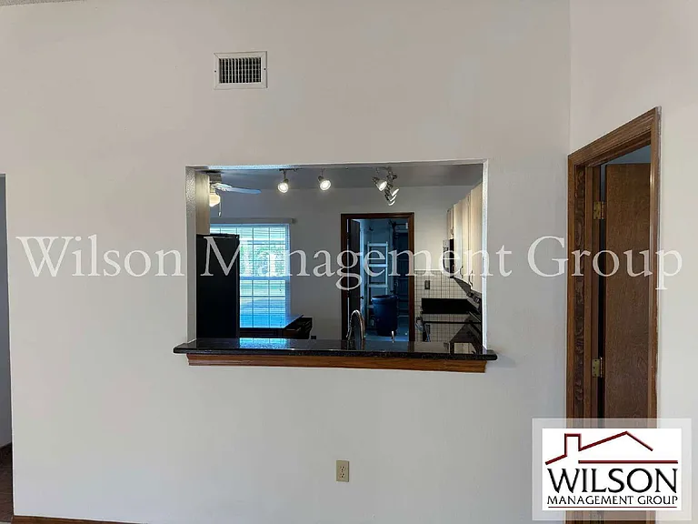 1420 Flamingo Dr — Photo 9