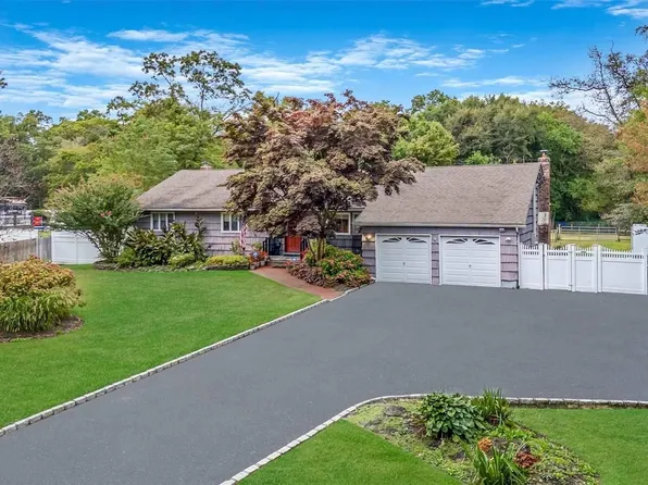 85 Sportsmen Street, Central Islip, NY 11722