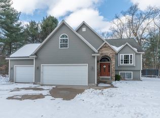 6266 Lazy Oak Trl, Muskegon, MI 49442