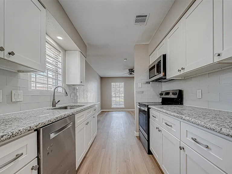 7315 Housman St — Photo 15