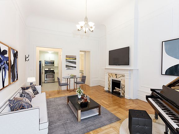 3rd image of 47 W 68th St APT 2F