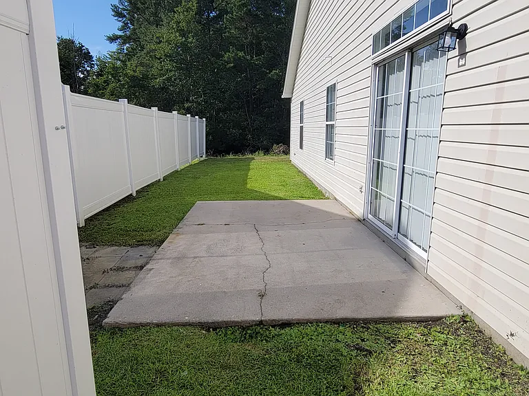 1802 Barberry Dr — Photo 11
