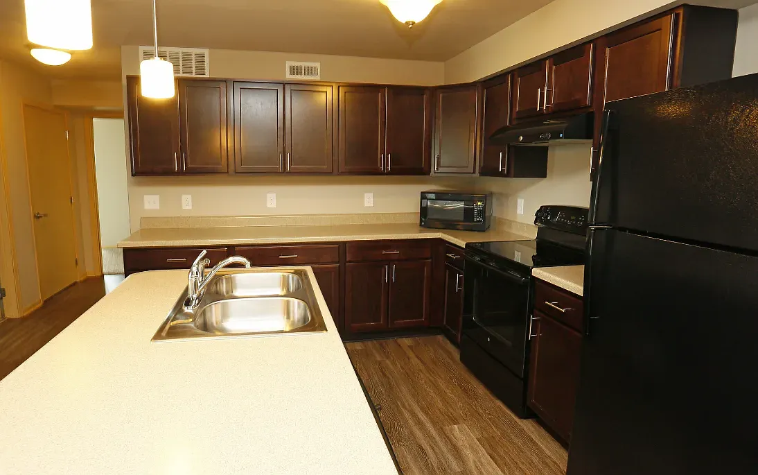 2 bed, 936 sqft, $1,152 — Photo 1