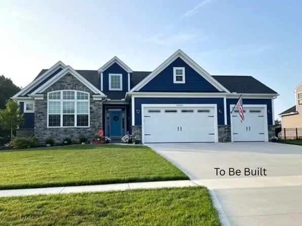 34187 Brookside Ln, North Ridgeville, OH 44039