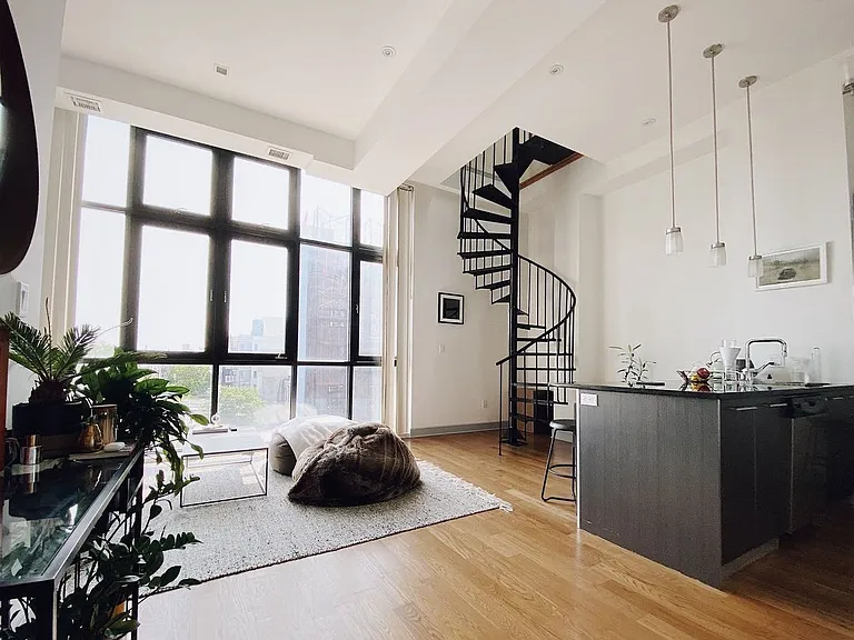 365 Union Ave #4D — Photo 2