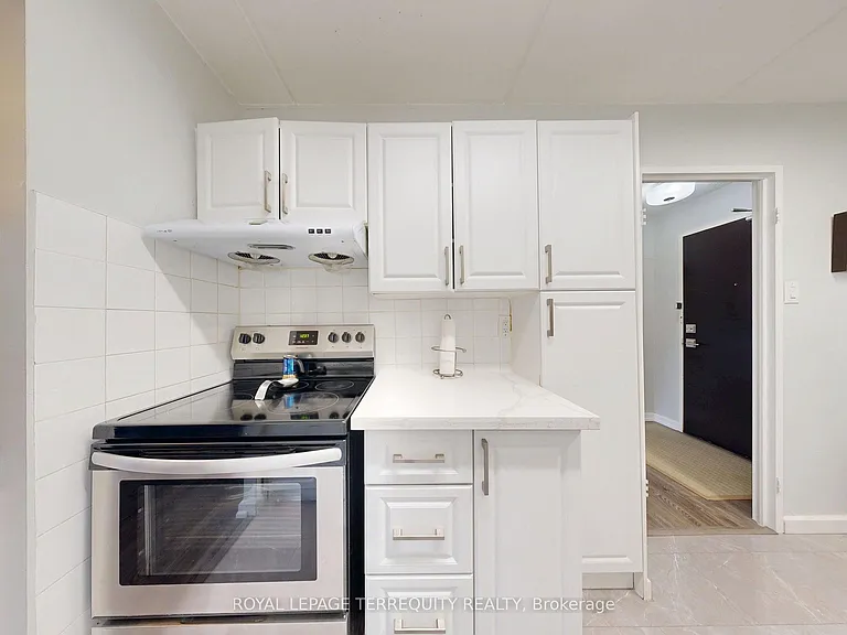 2 Glamorgan Ave #212 — Photo 14