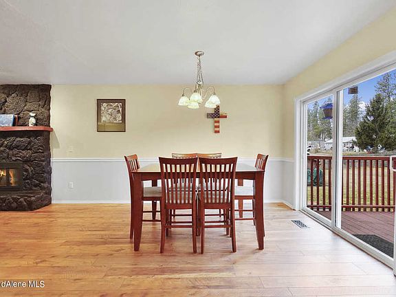 5th image of 4455 E Maplewood Ave