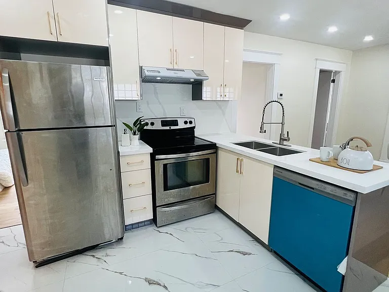 346 Wharncliffe Rd S — Photo 6