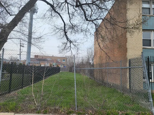 408 E 107th St, Chicago, IL 60628