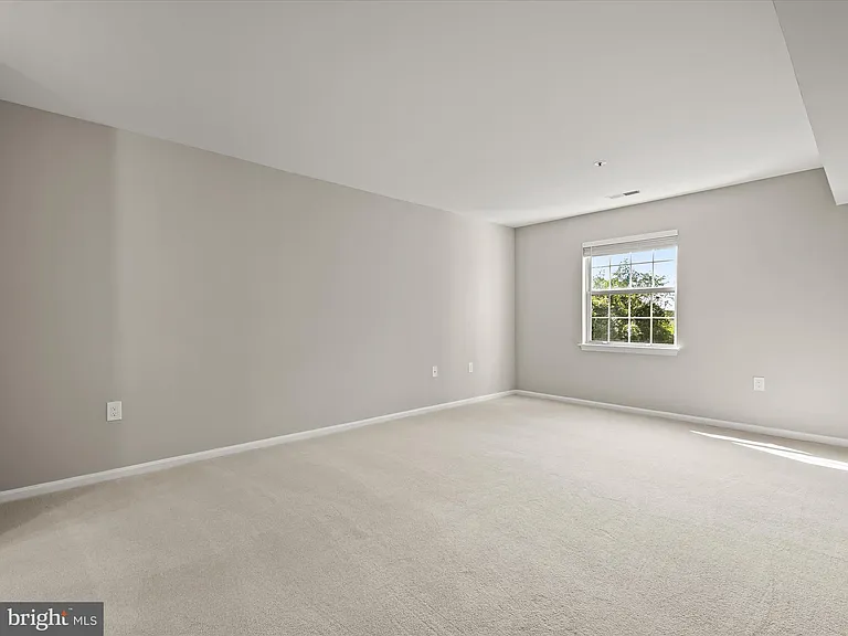8375 Montgomery Run Rd #F — Photo 13