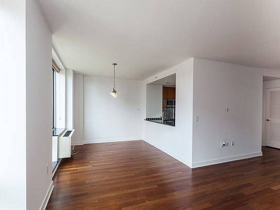 2nd image of 25 Hudson St APT 510