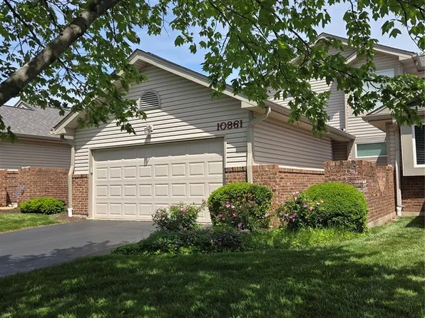 10861 Picadily Square Dr, Saint Louis, MO 63146