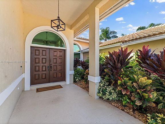 5th image of 6072 Fountain Palm Dr